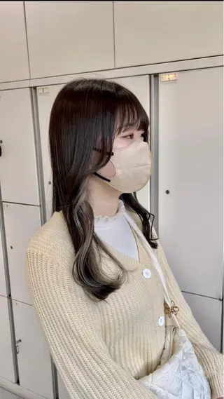 ロング メンズバレイヤージュ 斉藤春のヘアスタイル