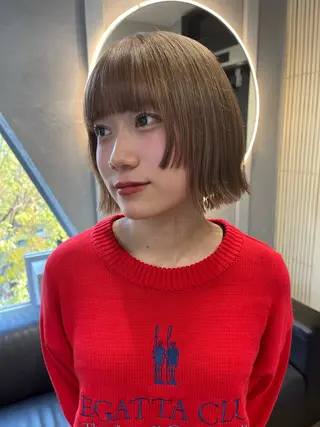 ミディアム カラー TATSUブリーチ/ ミルクティーベージュのヘアスタイル