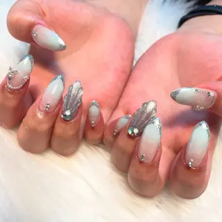 ネイル ゴテゴテ💙ワンホン リオナのネイルデザイン