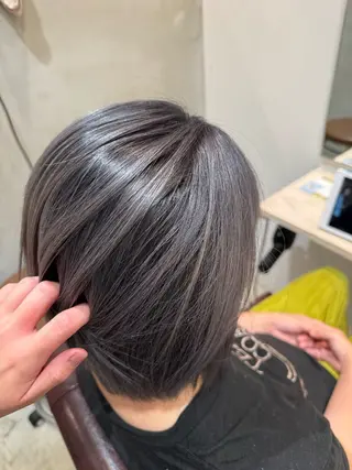 ショート カラー ほの カラー特化/ ブリーチ/ボブのヘアスタイル