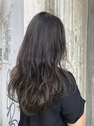 ロング 永沼 真依のヘアスタイル