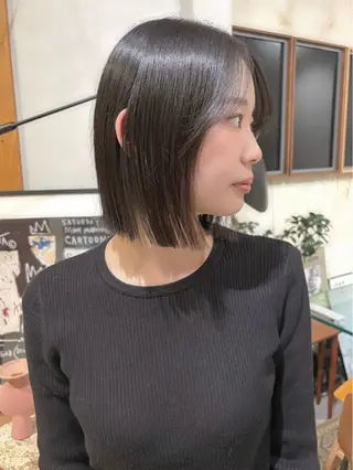 ミディアム 有岡 陽菜のヘアスタイル