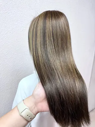 ロング カラー 箕畑 麗菜のヘアスタイル