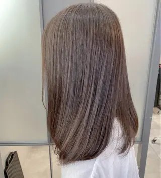 セミロング カラー SALOWIN神戸三宮East店所属・【透明感、艶髪】西村 有司のヘアスタイル