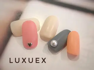 ネイル LUXUEUX春日店所属・LUXUEUX春日店 (ルクソー)のネイルデザイン