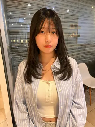 セミロング リリカ🐈‍⬛ブリー チカラー/上永谷のヘアスタイル