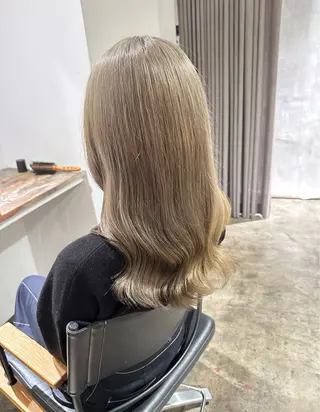 ミディアム カラー ✨艶ブリーチカラー ✨四ノ宮裕己のヘアスタイル