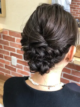 ミディアム 國次 夕貴のヘアスタイル