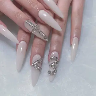 ネイル 🩷Hiyori 🩷のネイルデザイン