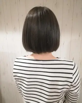 ショート カラー 西川 敏夫のヘアスタイル