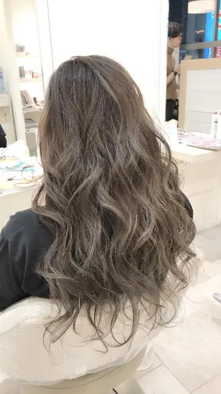 ロング Aimer 千夏のヘアスタイル