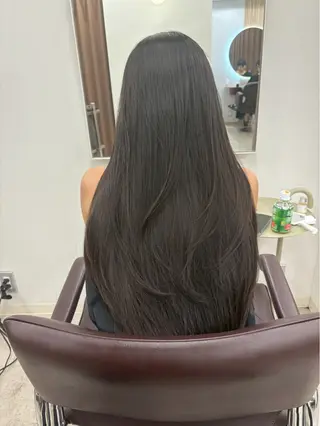 ロング 平岡 しおんのヘアスタイル