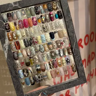 ネイル amuse 手書きニュアンスのネイルデザイン