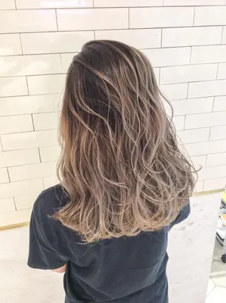 セミロング カラー レイヤーカット× 髪質改善たもりのヘアスタイル