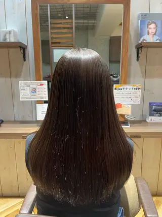 カラー セピアージュアン所属・バヤラー バイガルマーのヘアスタイル