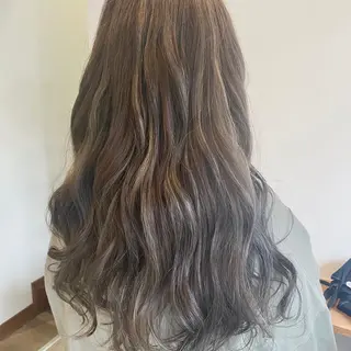 ロング カラー chill out 南塚口本店のヘアスタイル