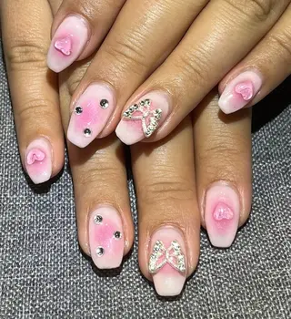 ネイル ビューティーサロン美舞所属・mibu⭐︎ 髙橋のネイルデザイン