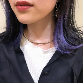 セミロング カラー ANNA /艶髪/ハイトーンのヘアスタイル