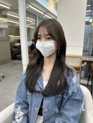 カラー mayu /韓国風/艶カラーのヘアスタイル