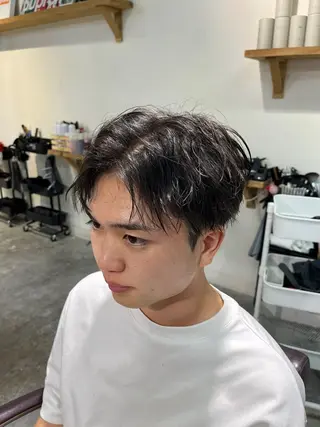 メンズ フェザーパーマ🌙 毛流れ yuzukiのヘアスタイル