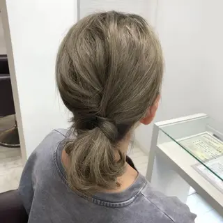 ミディアム カラー ヘアサロンサンヒルズ所属・竹中 ゆいのヘアスタイル