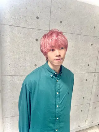 ショート 韓国風/小顔レイヤー /艶カラーのヘアスタイル