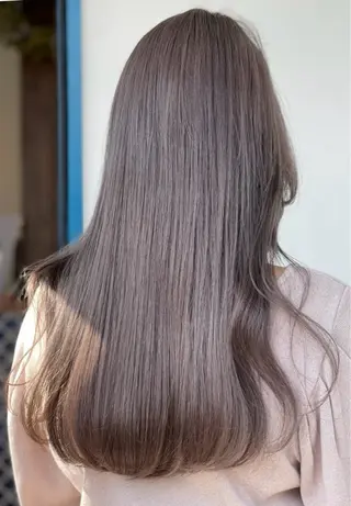 ロング カラー 赤みゼロベージュ 🤎MISAKIのヘアスタイル