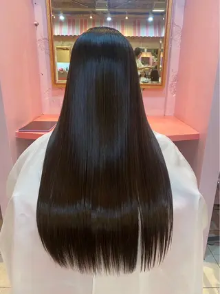 ロング 𝙼𝚒𝚎𝚗𝚎 𝚙𝚒𝚗𝚔所属・山本 葵のヘアスタイル