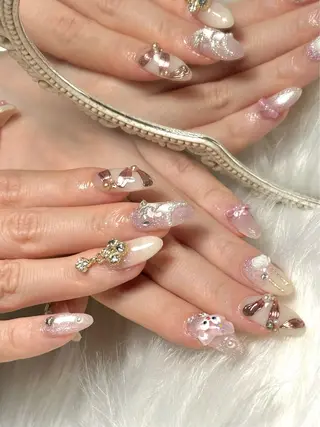 ネイル ルシイ🎀新宿長さ 出しパーツ専門店のネイルデザイン