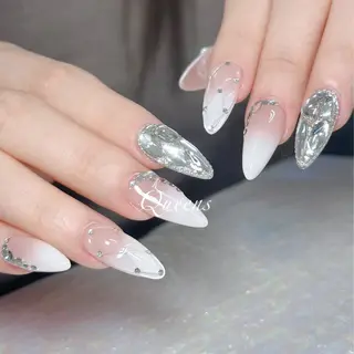 ネイル Queens 榊 まおのネイルデザイン