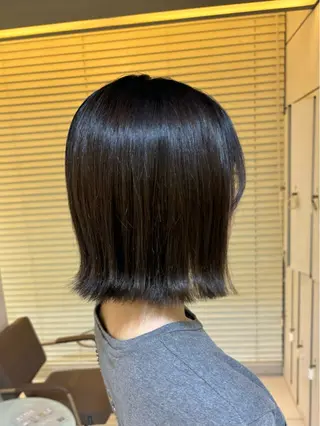 ミディアム Iris by artina 武蔵小杉店【イリス バイ アルティナ】所属・🎼レイヤー/顔周り カット/nene♬のヘアスタイル