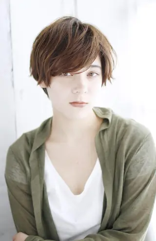 ショート カラー バトヘアー渋谷 officialのヘアスタイル