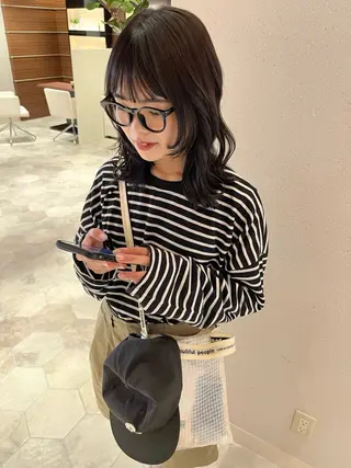 ミディアム ブリーチなしカラー /ベージュカラーのヘアスタイル