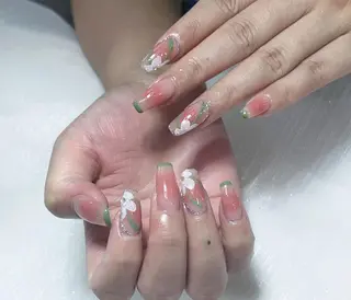 ネイル VIVIAN リサのネイルデザイン