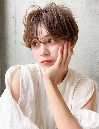 ショート カラー パーマ hoNua. 栄/透明感カラーのヘアスタイル