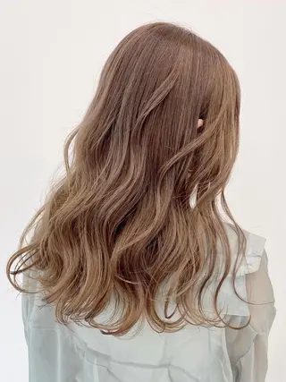 セミロング カラー ヘアアレンジ 【公式】amble luxe池袋東口🩷のヘアスタイル
