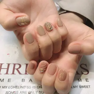 ネイル Guarendo錦糸町店所属・ガレンドウ 白澤 愛子のネイルデザイン