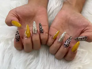 ネイル ネイルサロンインタークロス所属・里山 雛のネイルデザイン