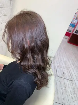 セミロング カラー ヘアアレンジ 今村公介 ブリーチ特化、派手髪のヘアスタイル