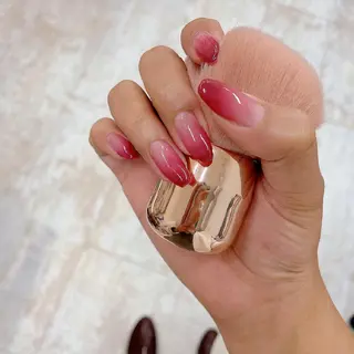 ネイル Blushオーナー Shiinaのネイルデザイン