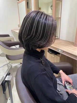 ショート カラー 🌱脱白髪染め特化 🌱岡田将英のヘアスタイル