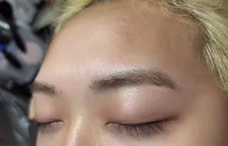 アイブロウ 💛LUNELLA MIKU💛のマツエク・マツパデザイン