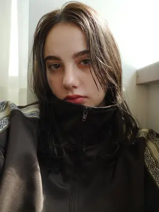 ロング AmiLi HONOKAのヘアスタイル