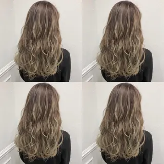 セミロング カラー 韓国レイヤーカット/ 儚げカラーチナツのヘアスタイル