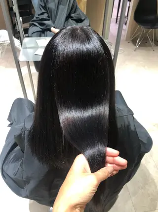 ロング カラー 秋山 裕香のヘアスタイル