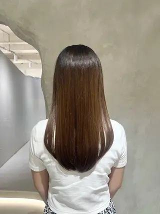 セミロング effect横浜所属・切りっぱなしボブ/ 艶カラー/綾莉のヘアスタイル