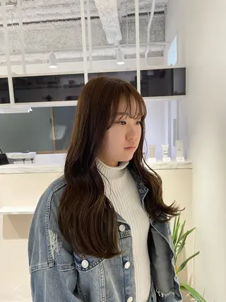 ロング Miyamoto Yasuchikaのヘアスタイル