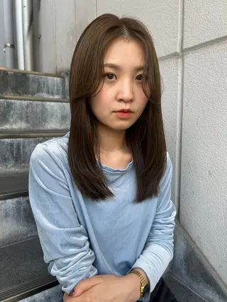 セミロング レイヤーカット/ 透明感カラーmikuのヘアスタイル