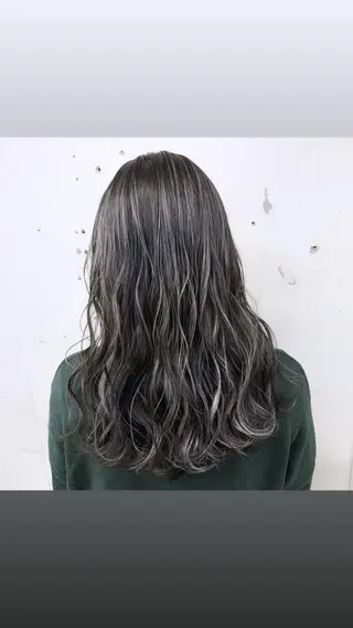 ロング カラー ザクザクレイヤー 🍀/ブリーチ/小田のヘアスタイル