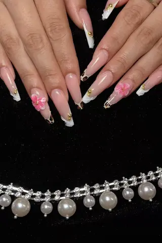 ネイル ENsalon AKIRAのネイルデザイン